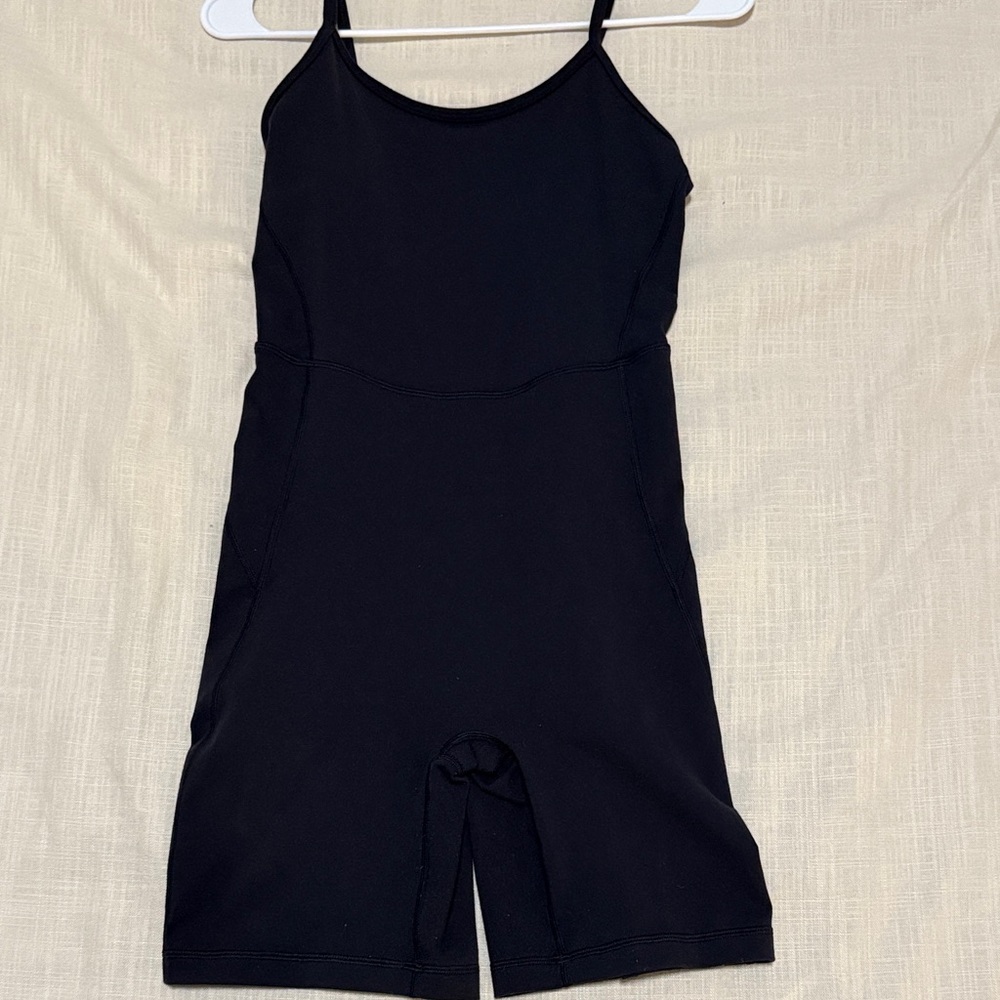 Aritzia TNA Bodysuit